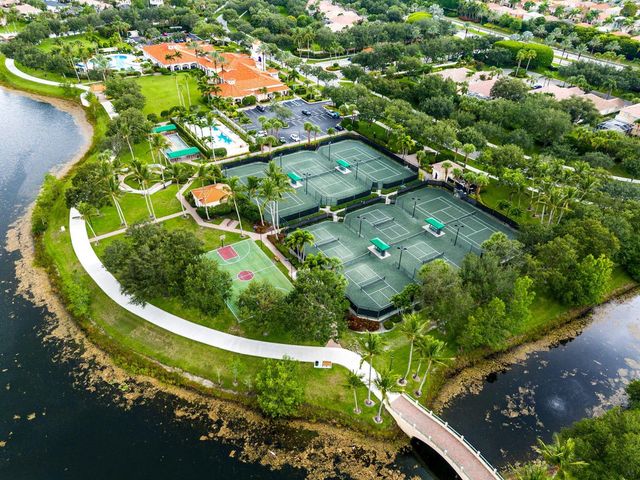 8342 Dominica Place, Wellington, FL 33414