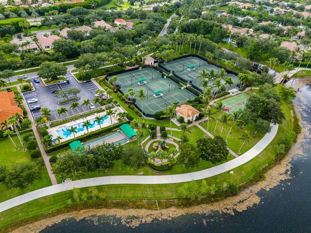 8342 Dominica Place, Wellington, FL 33414