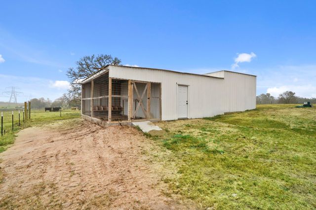 4011 County Road 219, Anderson, TX 77830