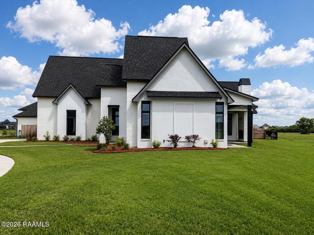 107 Sugar Cane Palm Circle, Broussard, LA 70518