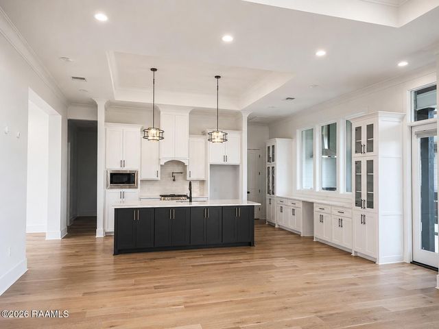 107 Sugar Cane Palm Circle, Broussard, LA 70518