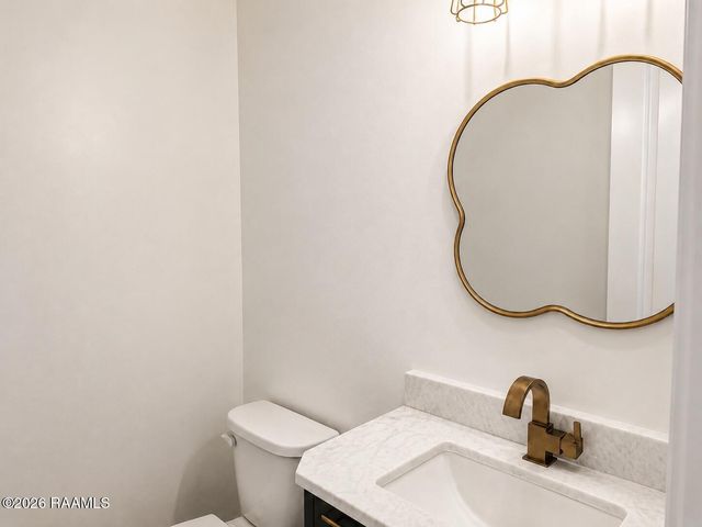 107 Sugar Cane Palm Circle, Broussard, LA 70518