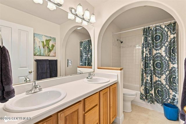 3810 Gunwale Circle, Anchorage, AK 99516