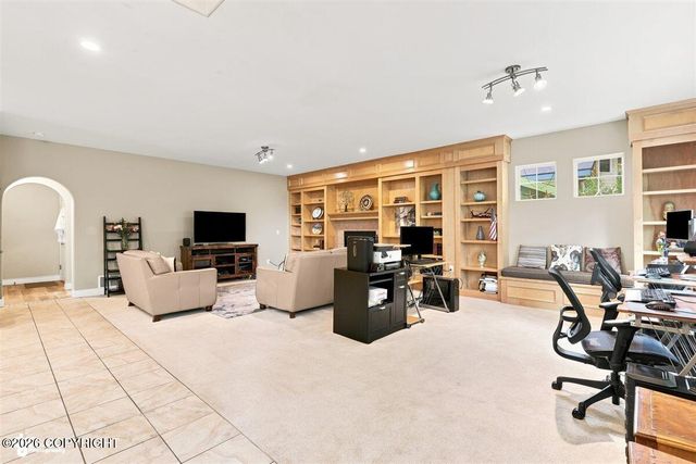3810 Gunwale Circle, Anchorage, AK 99516