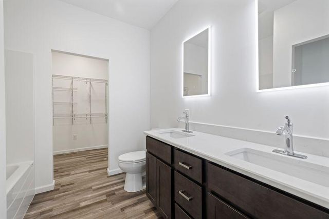 204 W 12th Street, La Porte, IN 46350