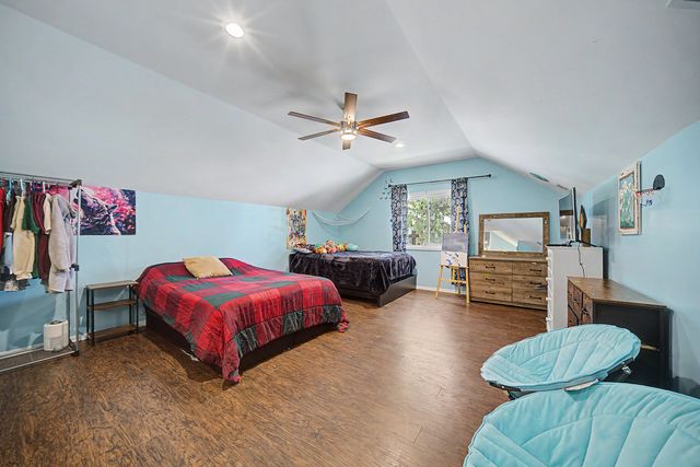 8043 Salisbury Avenue, Lyons, IL 60534