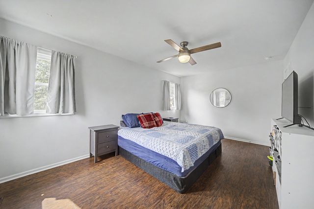 8043 Salisbury Avenue, Lyons, IL 60534