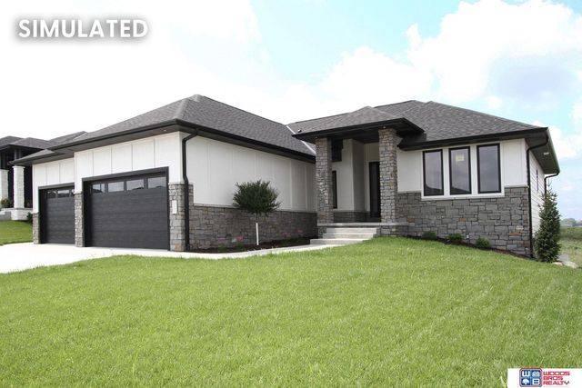 941 N 104th Street, Lincoln, NE 68527