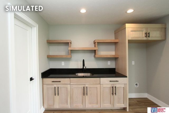 941 N 104th Street, Lincoln, NE 68527