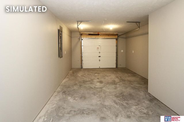 941 N 104th Street, Lincoln, NE 68527