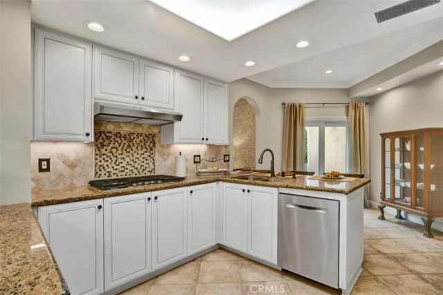 77 Via Barcaza, Coto De Caza, CA 92679