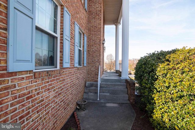 507 MEADOW LN, Front Royal, VA 22630