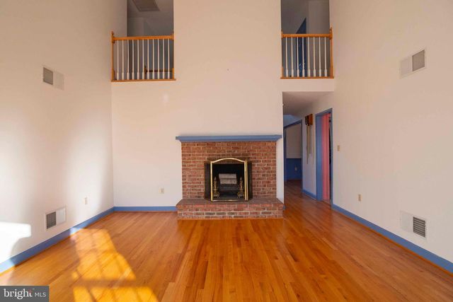 507 MEADOW LN, Front Royal, VA 22630