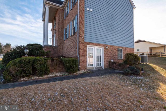 507 MEADOW LN, Front Royal, VA 22630