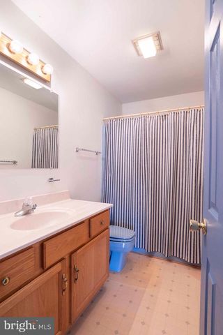 507 MEADOW LN, Front Royal, VA 22630