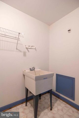 507 MEADOW LN, Front Royal, VA 22630