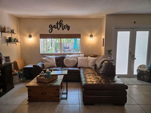 8324 SW 103rd Avenue, Miami, FL 33173