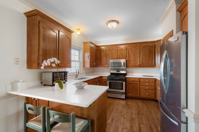 180 Roberta Dr, Hendersonville, TN 37075