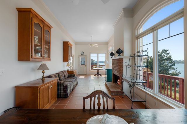 180 Roberta Dr, Hendersonville, TN 37075