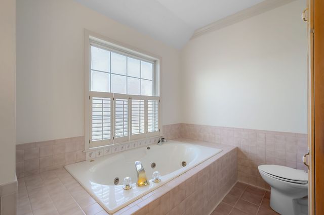 180 Roberta Dr, Hendersonville, TN 37075