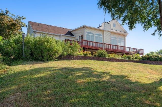 180 Roberta Dr, Hendersonville, TN 37075