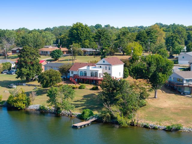 180 Roberta Dr, Hendersonville, TN 37075