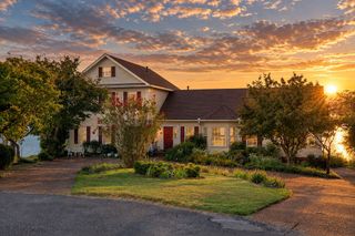 180 Roberta Dr, Hendersonville, TN 37075