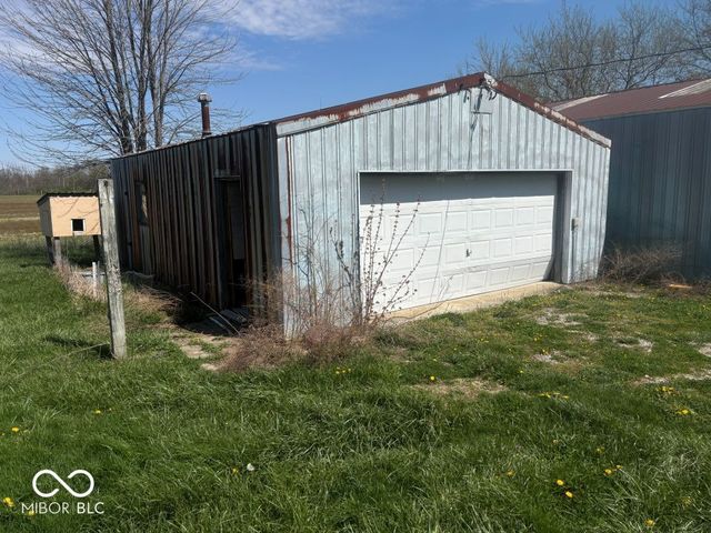 3602 E 1100 Road S, Flat Rock, IN 47234