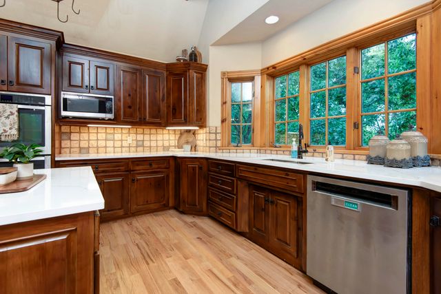 4827 S Landon Court, Springfield, MO 65810