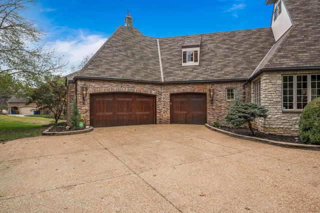 4827 S Landon Court, Springfield, MO 65810