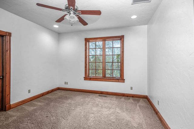 4827 S Landon Court, Springfield, MO 65810