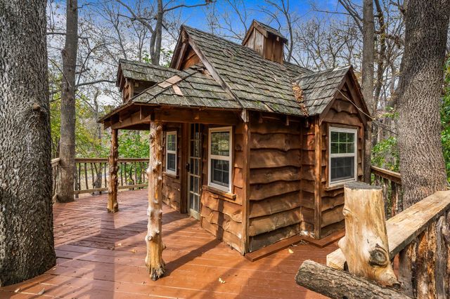 4827 S Landon Court, Springfield, MO 65810