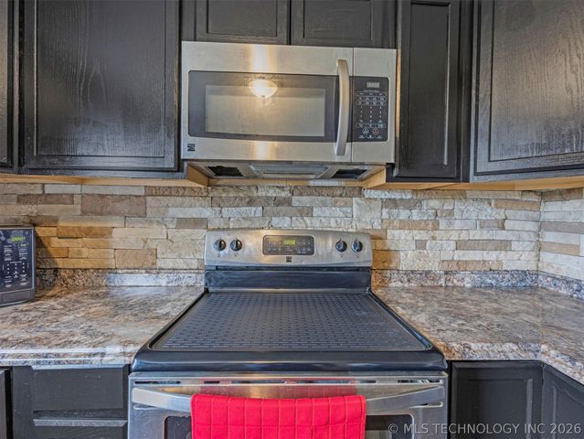 30740 N 3996, Ramona, OK 74061