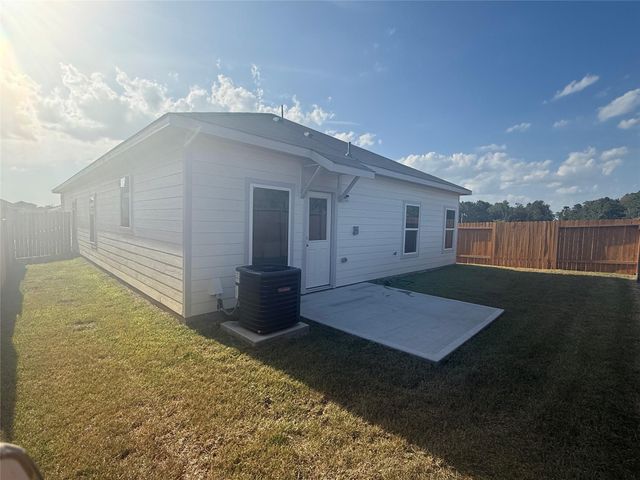 15874 Berry Hill Drive, Conroe, TX 77303