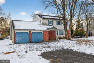 536 LEXINGTON LN, Norristown, PA 19403