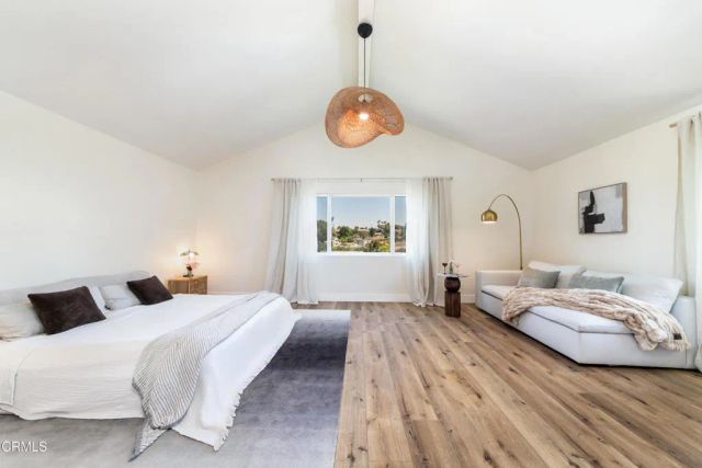 193 W Sidlee Street, Thousand Oaks, CA 91360