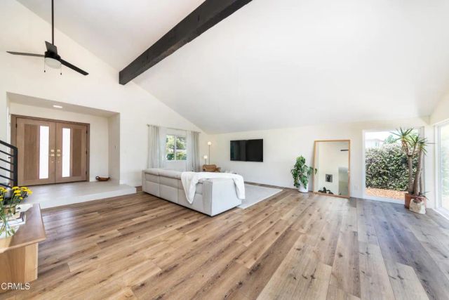 193 W Sidlee Street, Thousand Oaks, CA 91360