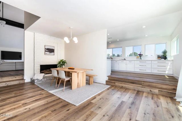 193 W Sidlee Street, Thousand Oaks, CA 91360