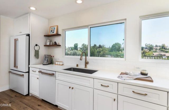 193 W Sidlee Street, Thousand Oaks, CA 91360