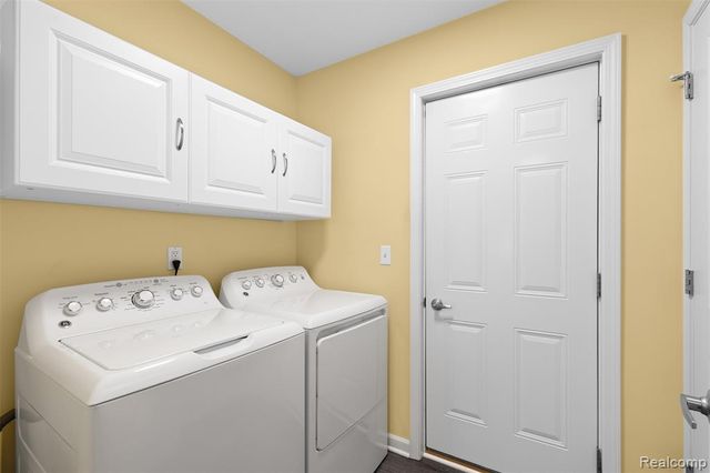 13407 Shire Lane 27, Southgate, MI 48195