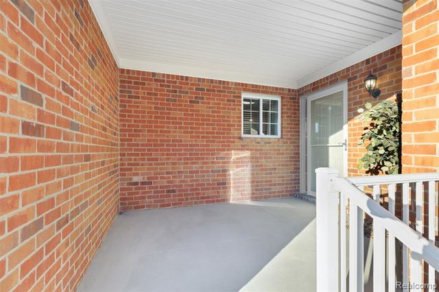 13407 Shire Lane 27, Southgate, MI 48195