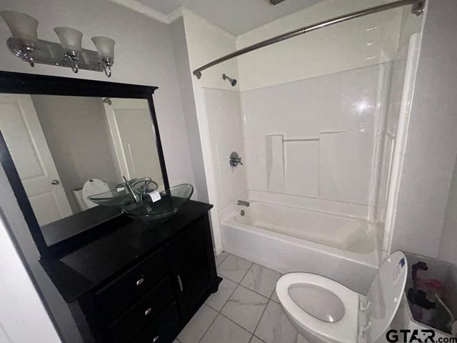 407 Baker, Lindale, TX 75771