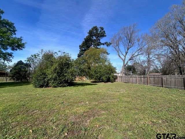 407 Baker, Lindale, TX 75771