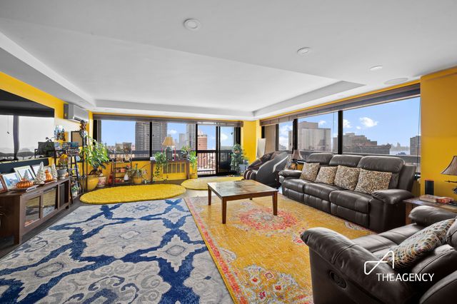 300 E 59th St Apt 2802 2801, New York City, NY 10022