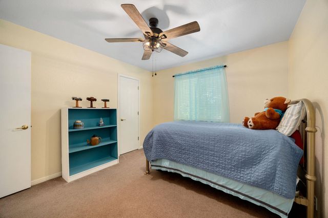 103 Little Lake RD, Hutto, TX 78634