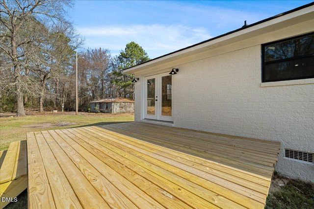 598 Bentonville Road, Four Oaks, NC 27524