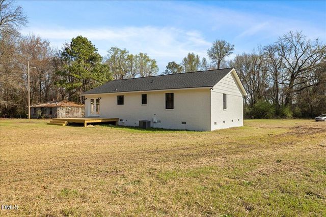 598 Bentonville Road, Four Oaks, NC 27524