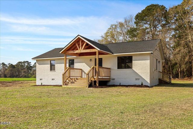 598 Bentonville Road, Four Oaks, NC 27524