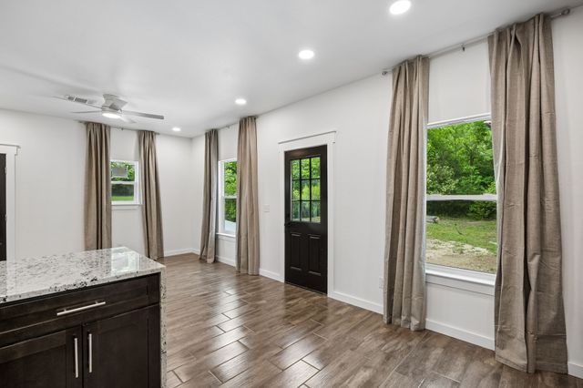 951 S Trade Days Boulevard, Canton, TX 75103