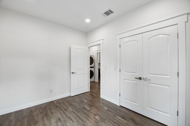 951 S Trade Days Boulevard, Canton, TX 75103